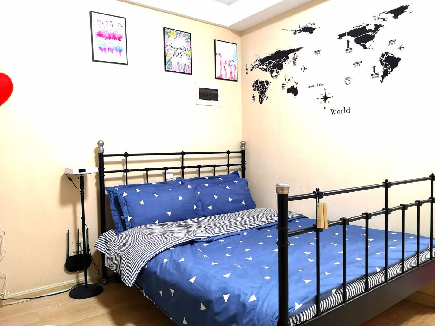 巨幕火烈鸟主题大床房B