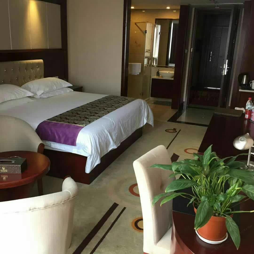 豪华大床房