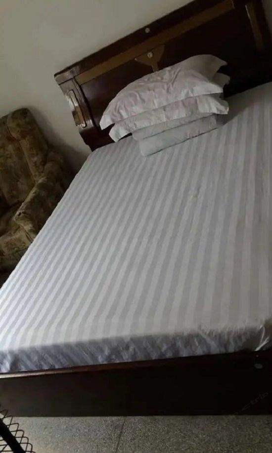 豪华大床房
