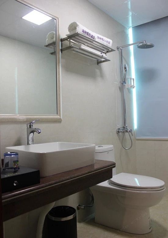 高级大床房