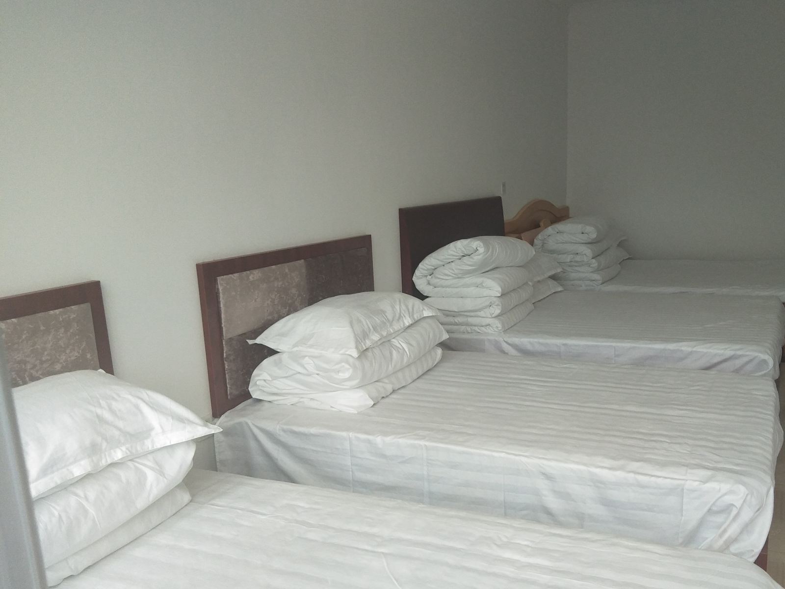 舒适五人间(床位房)(公共卫浴)
