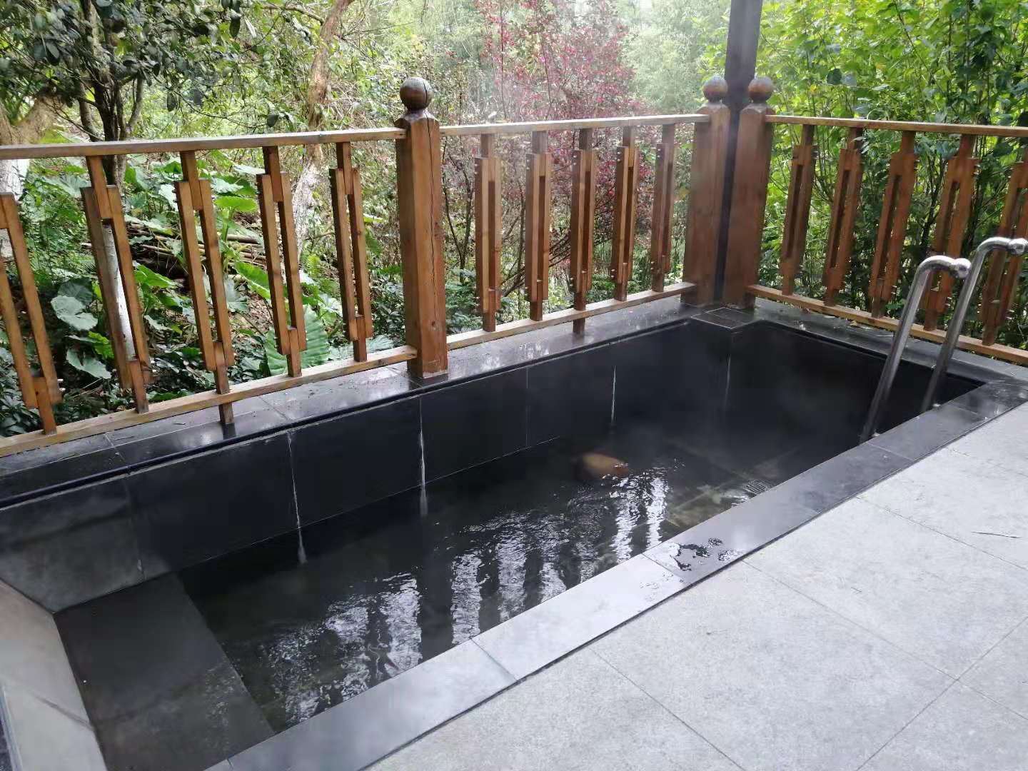 畔山豪华二房别墅