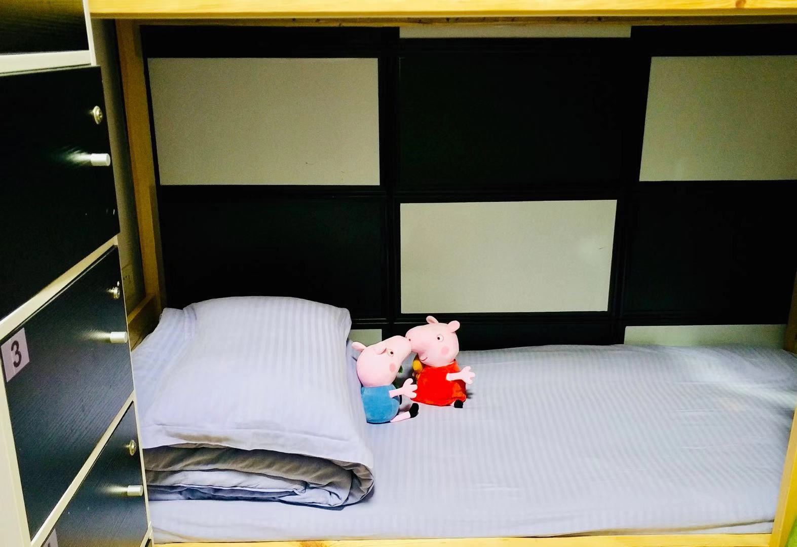 琴棋书画女生六人间