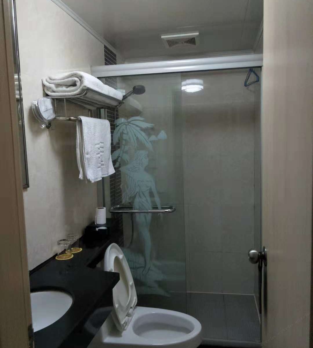 1.8米豪华大床房