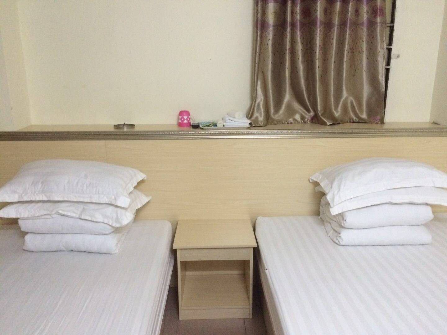 标准双床房