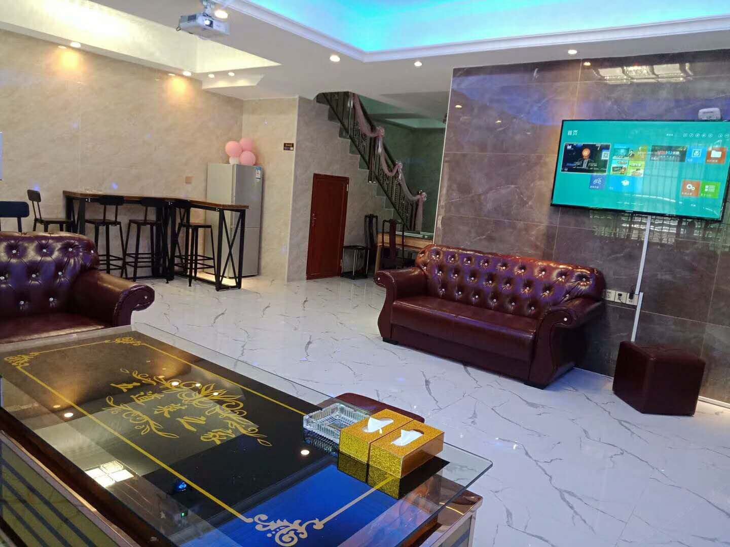 四房 两厅