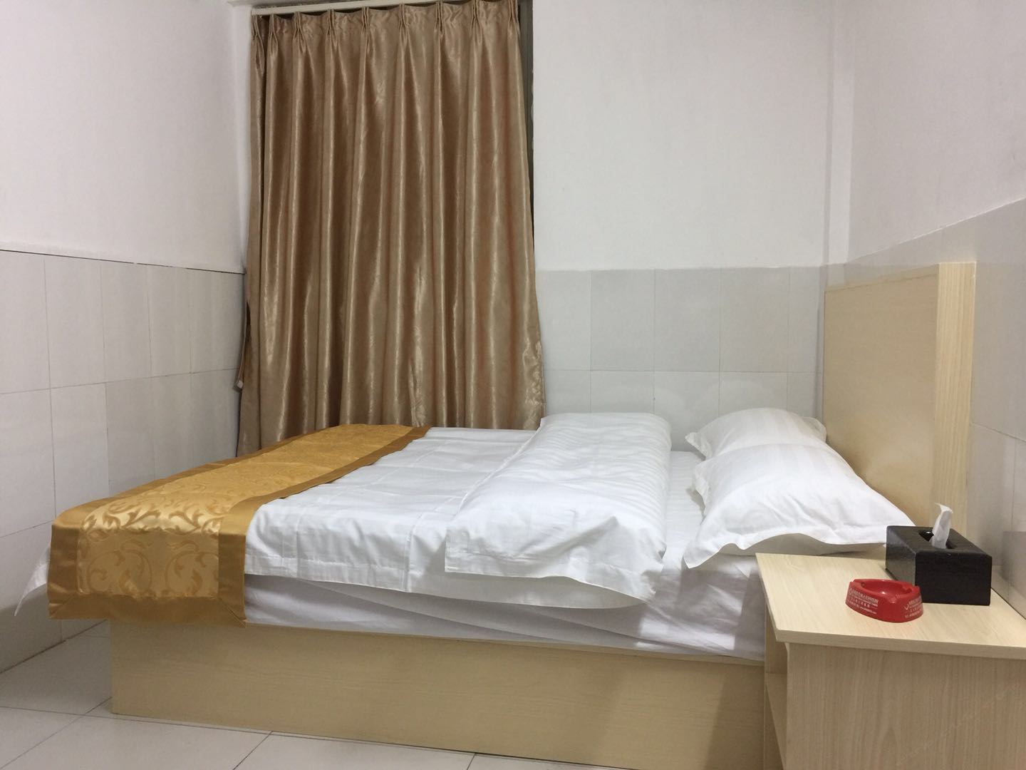 舒适大床房