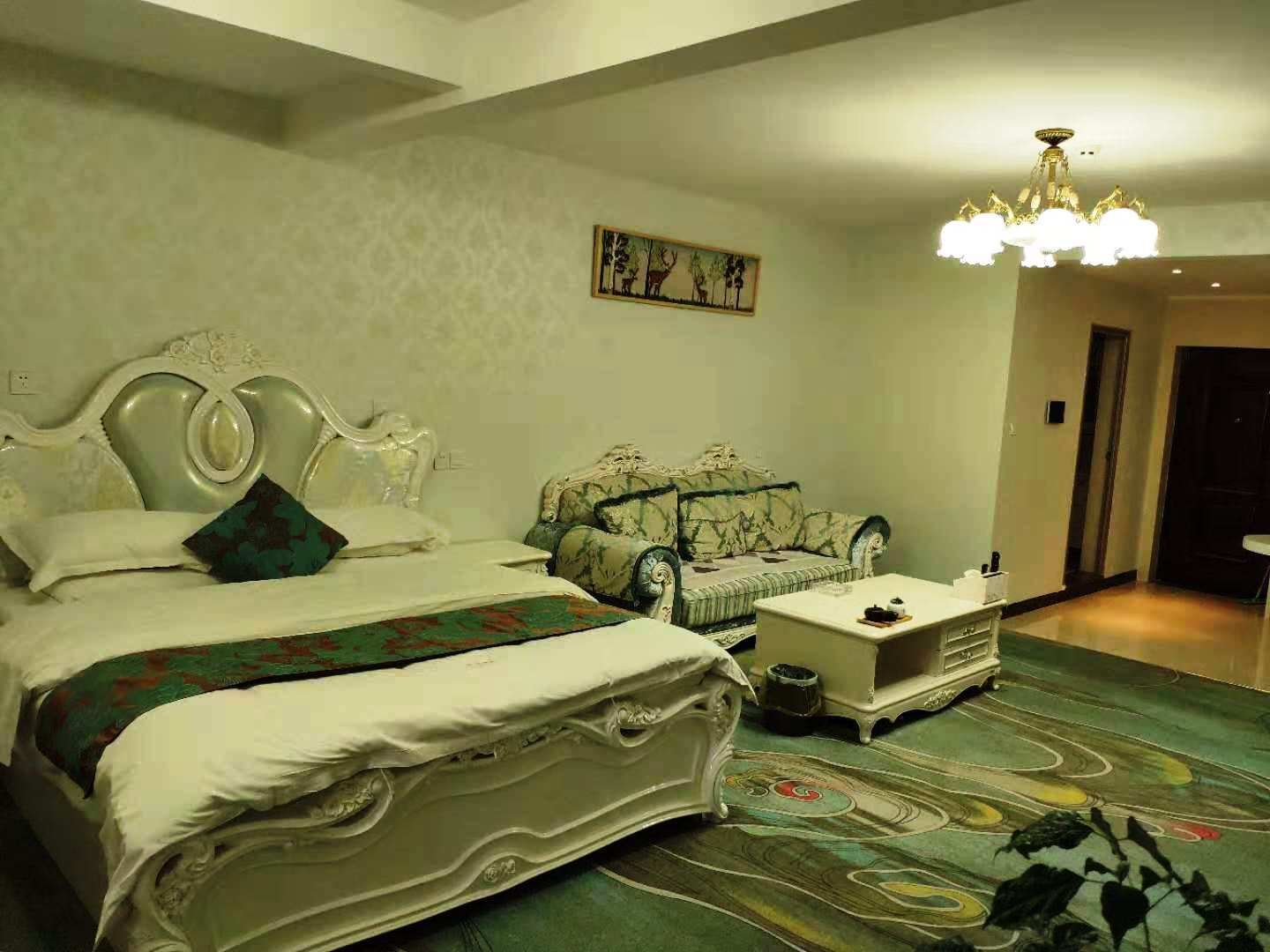 舒适大床房