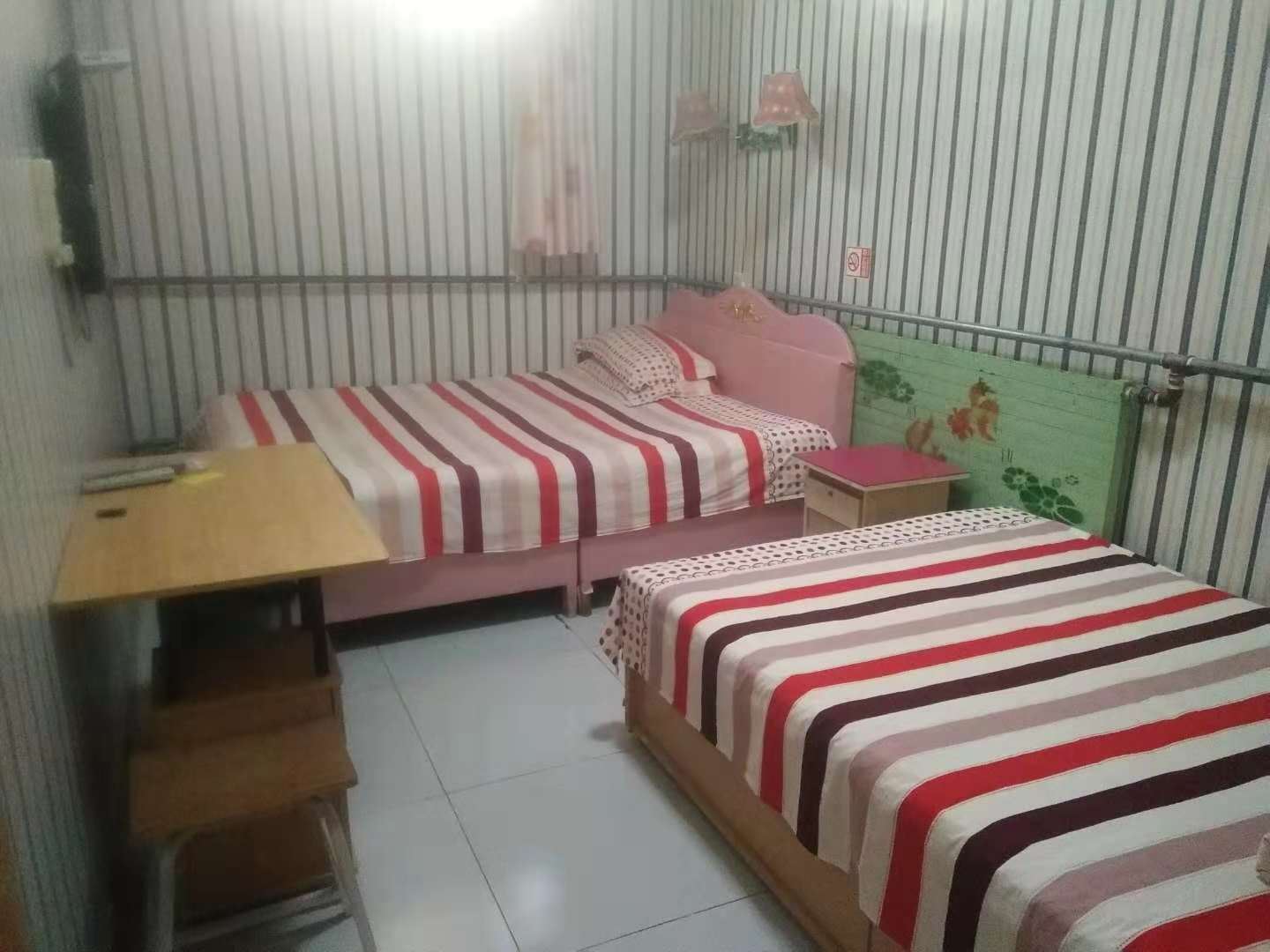 温馨三人间