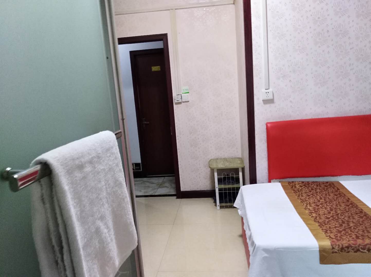 标准大床间
