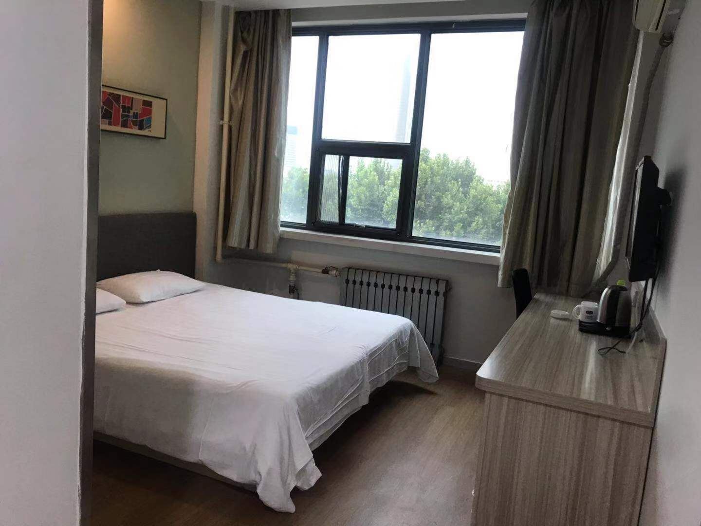 高级大床房