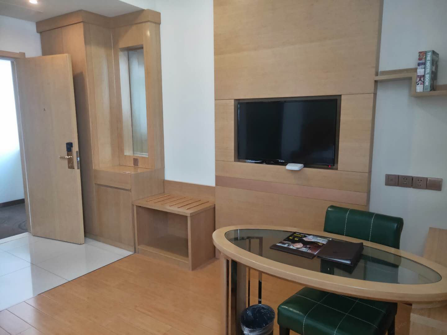 高级大床房