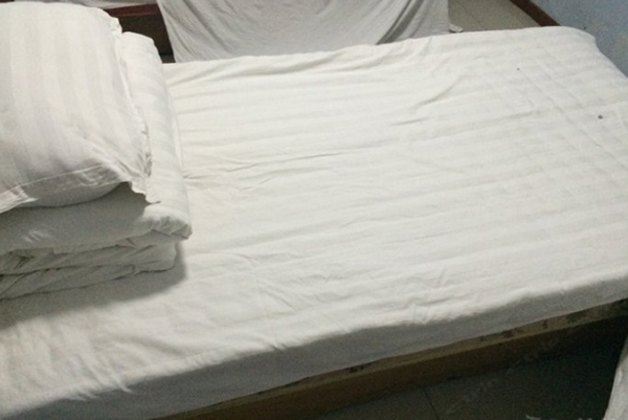 大床房(无窗)