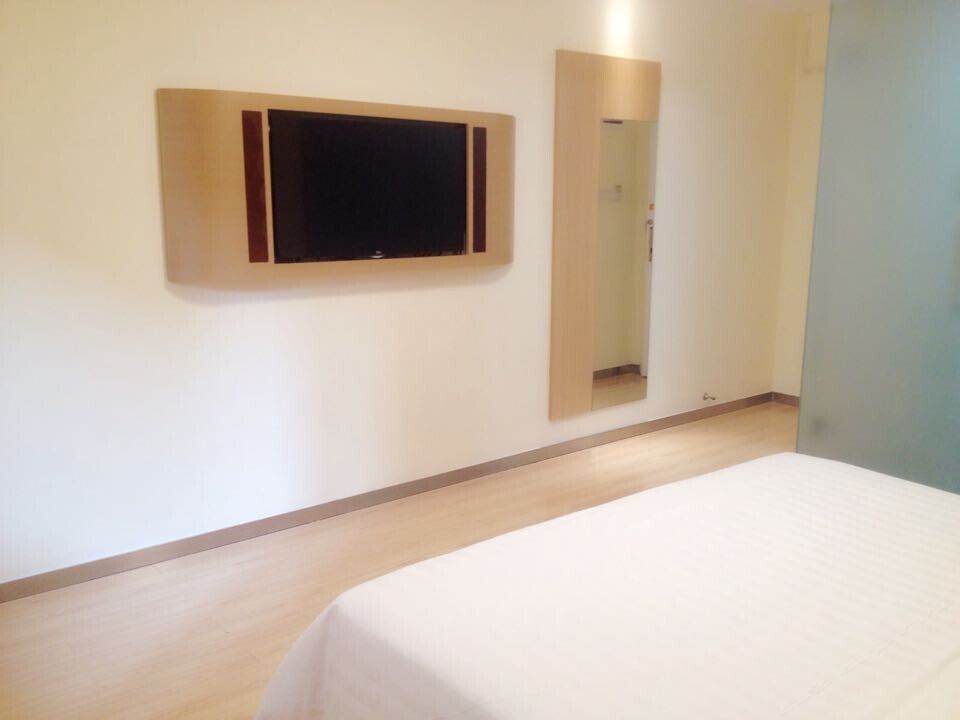 高级大床房
