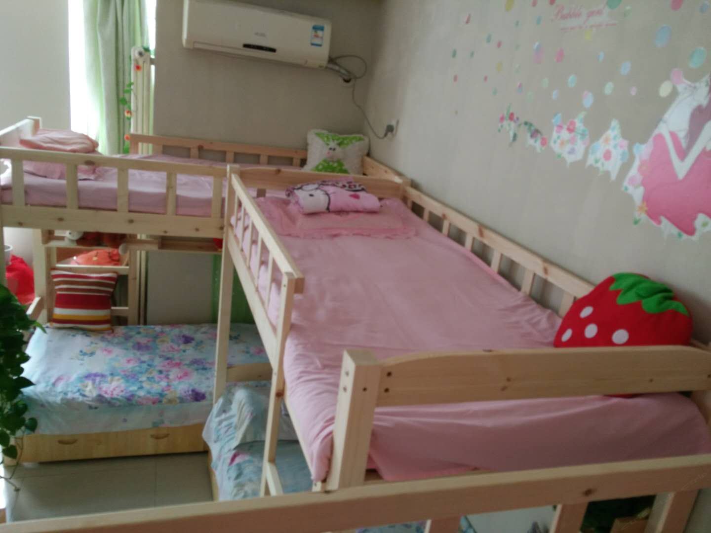 淑女小镇房(床位)