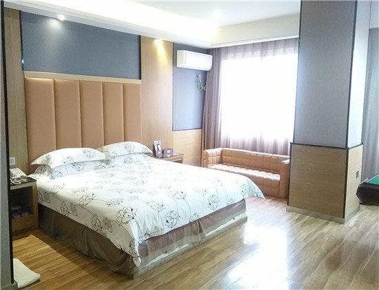 商务大床房