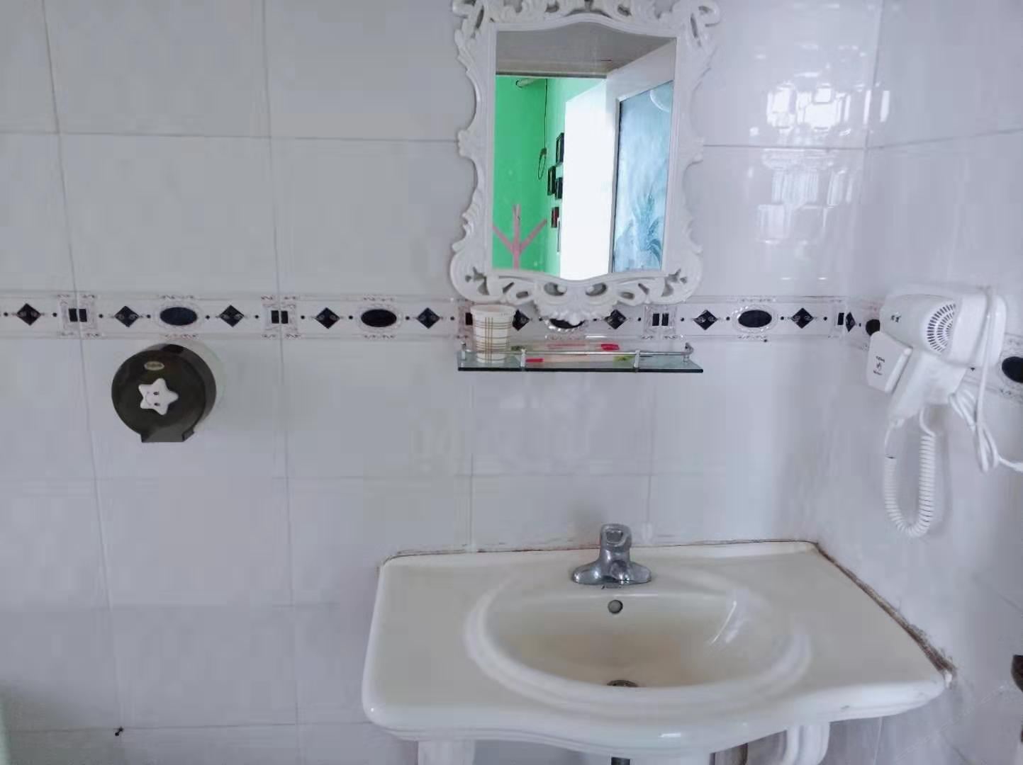 晴也温馨亲子房