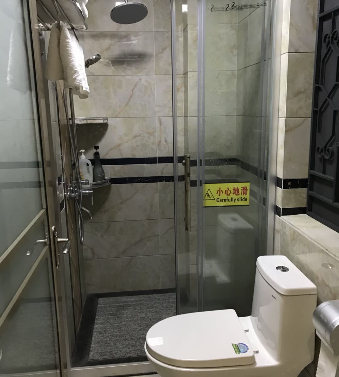 豪华双人床