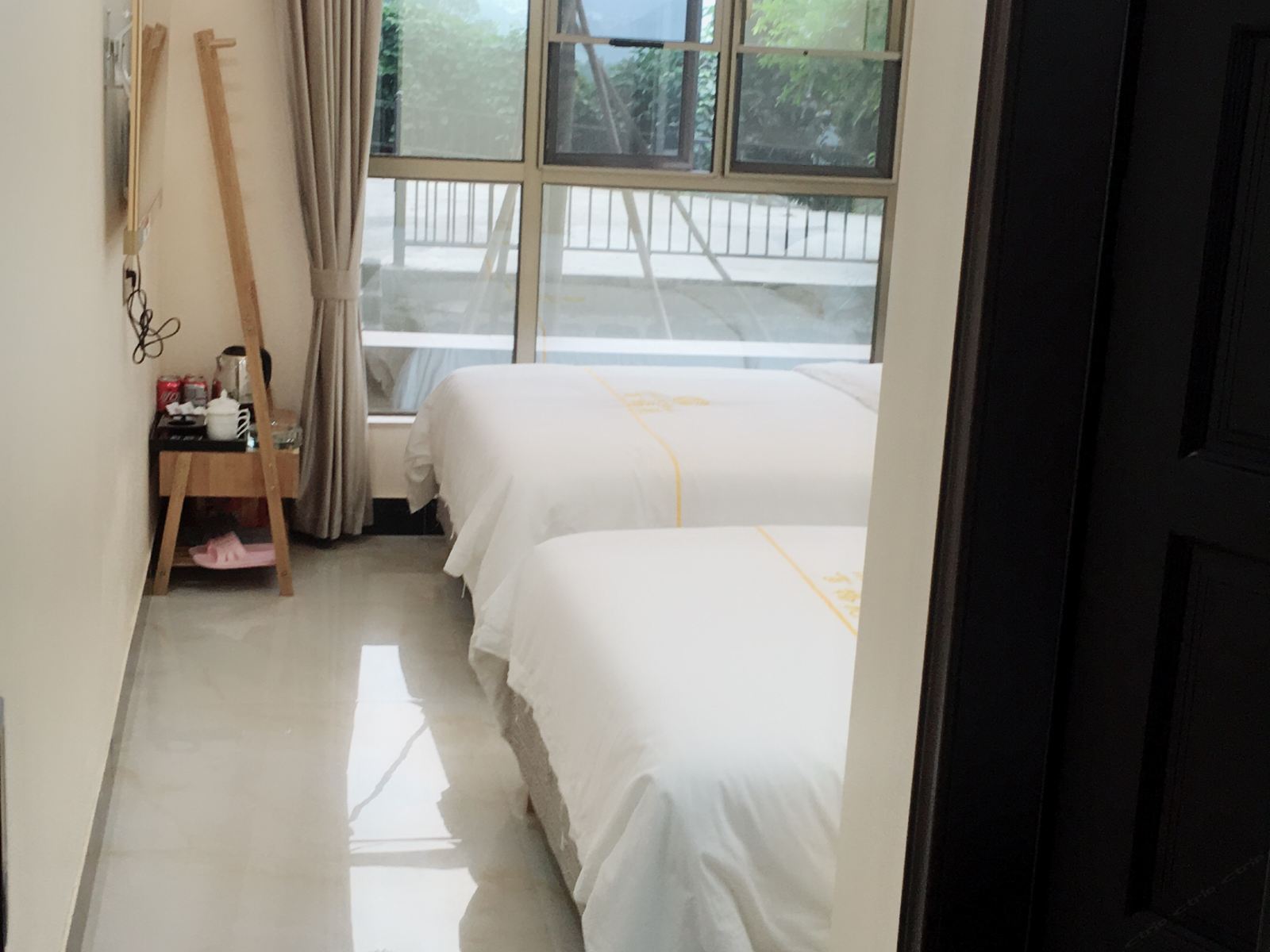 标准双床房