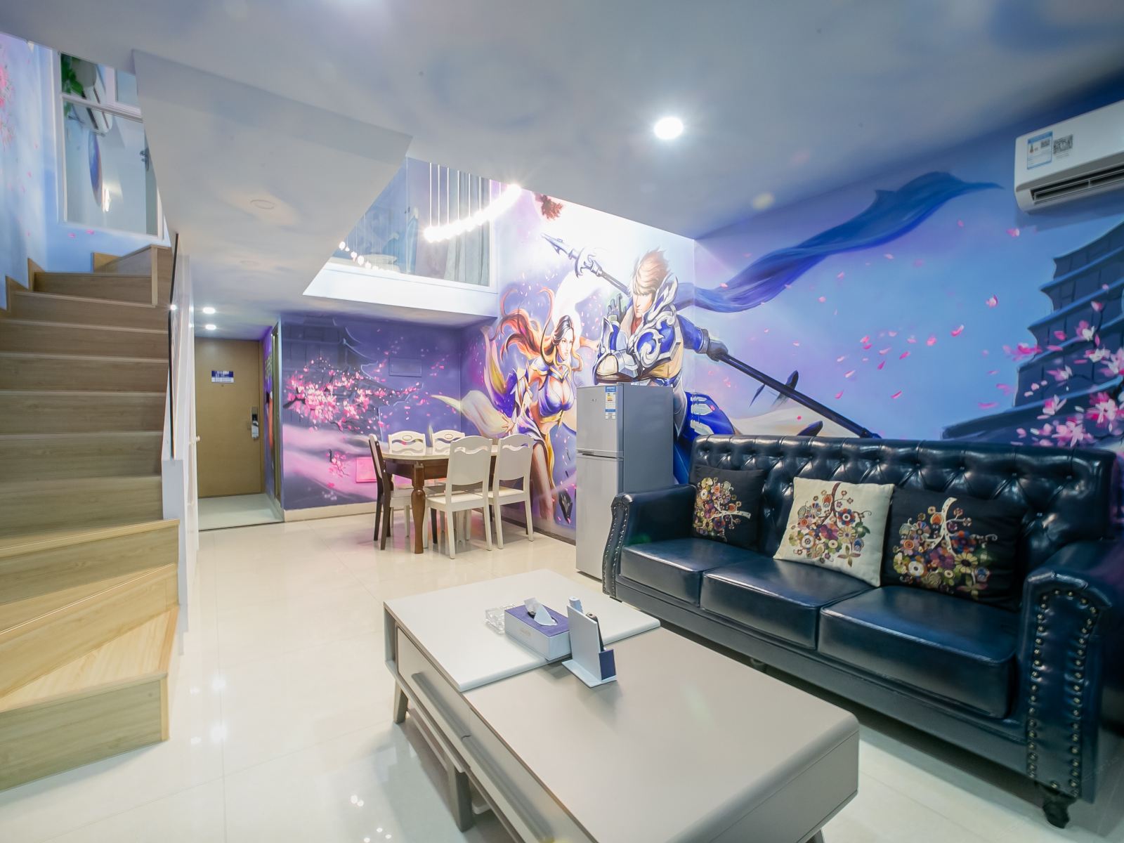 蓝色精灵复式大床房