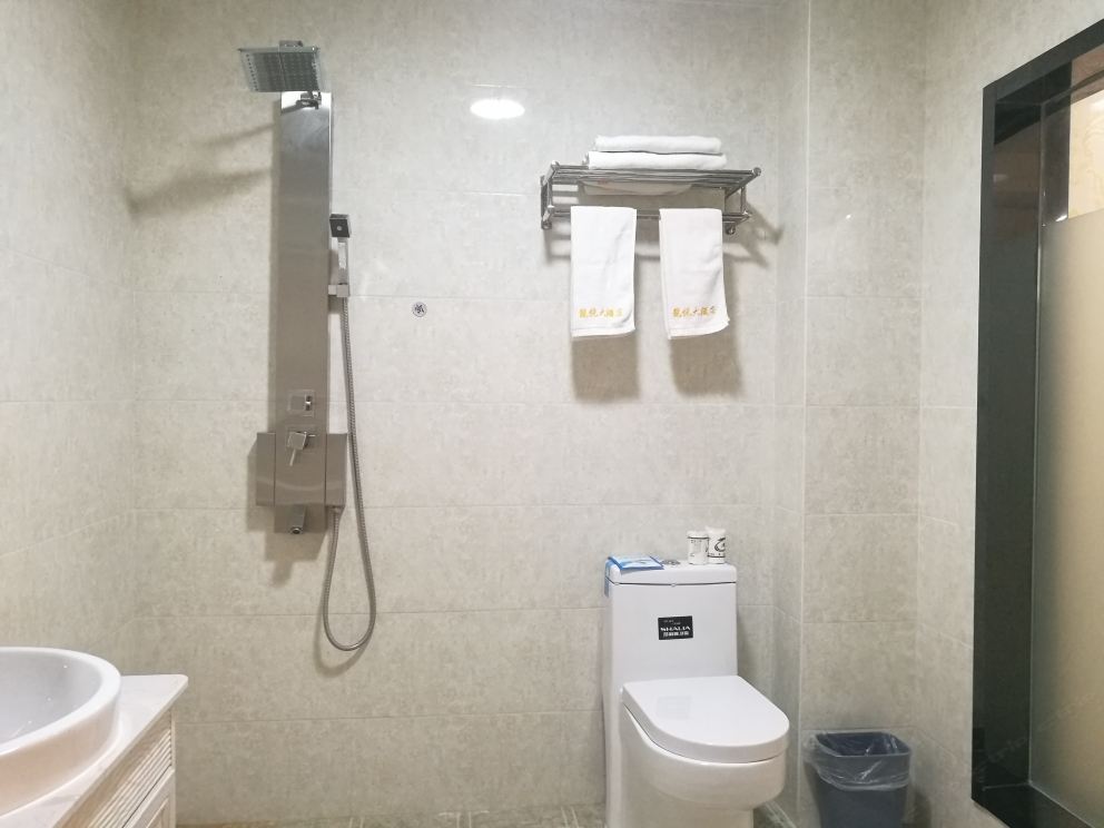 豪华大床房