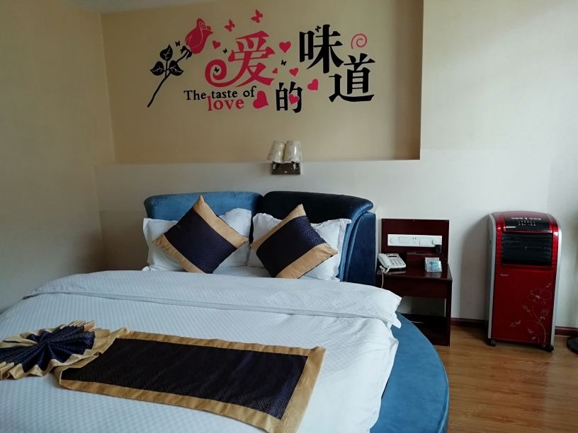 豪华圆床房