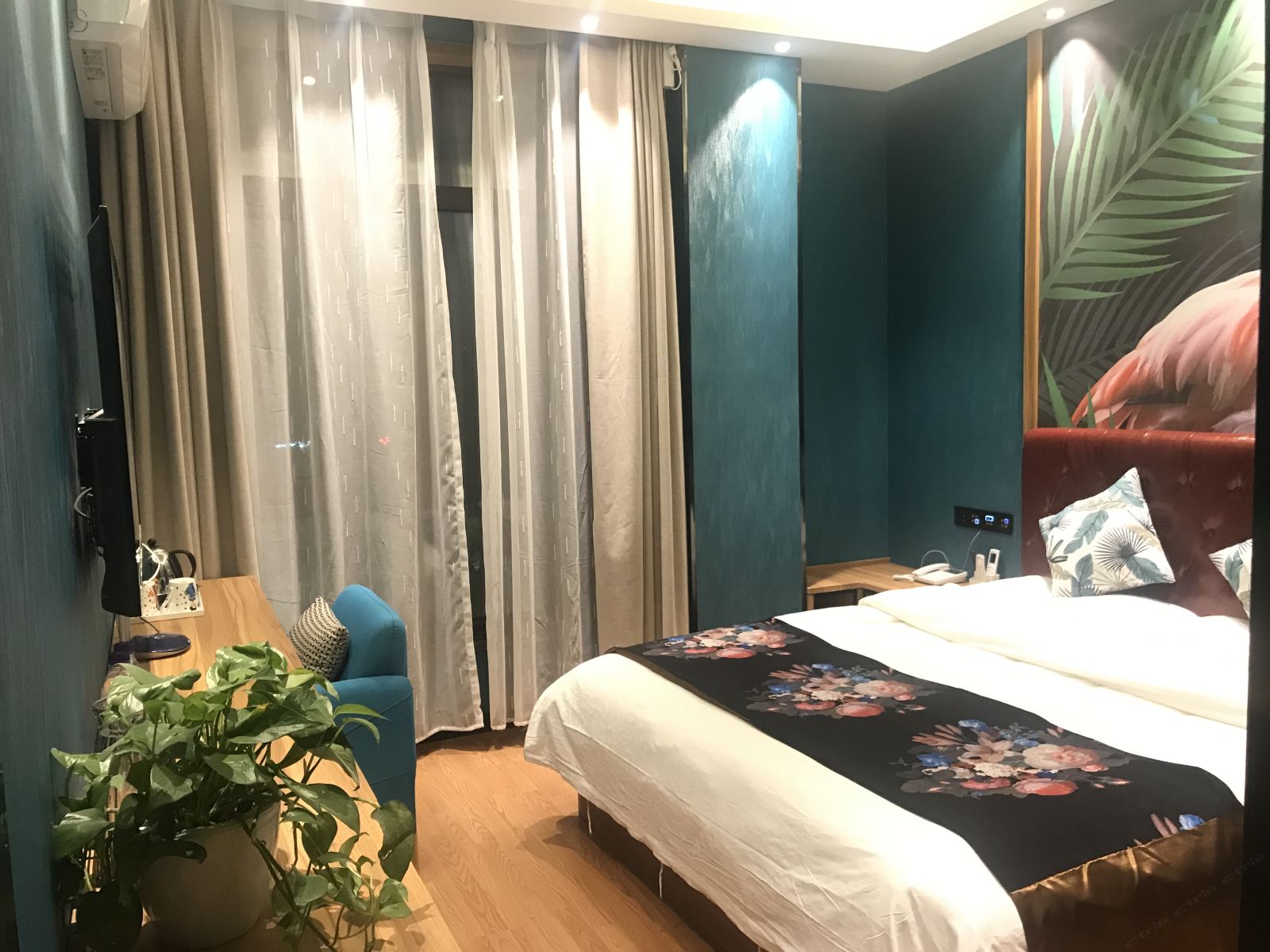 高级大床房