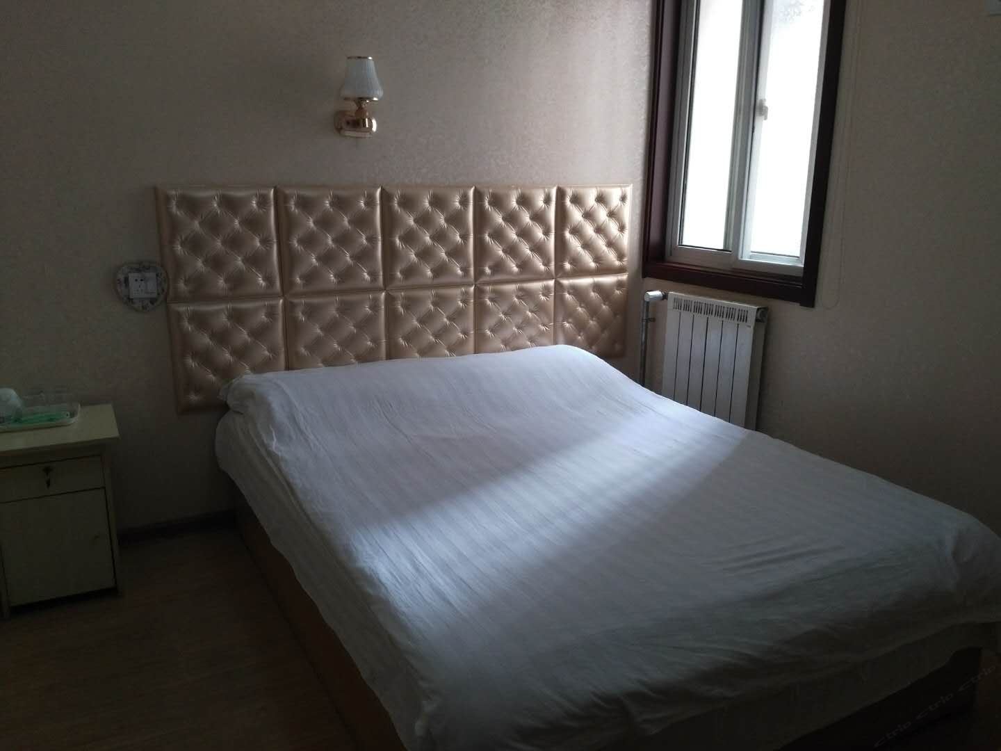 温馨空调大床房(公卫)