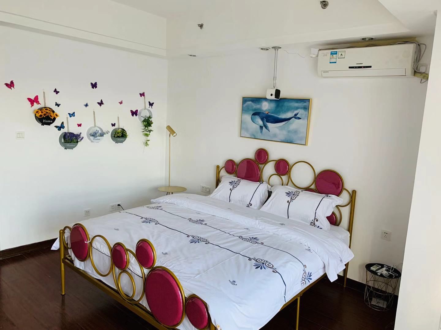 仙后座巨幕投影大床房