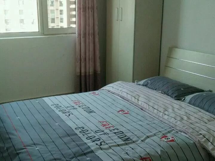舒适大床房(公共卫浴)