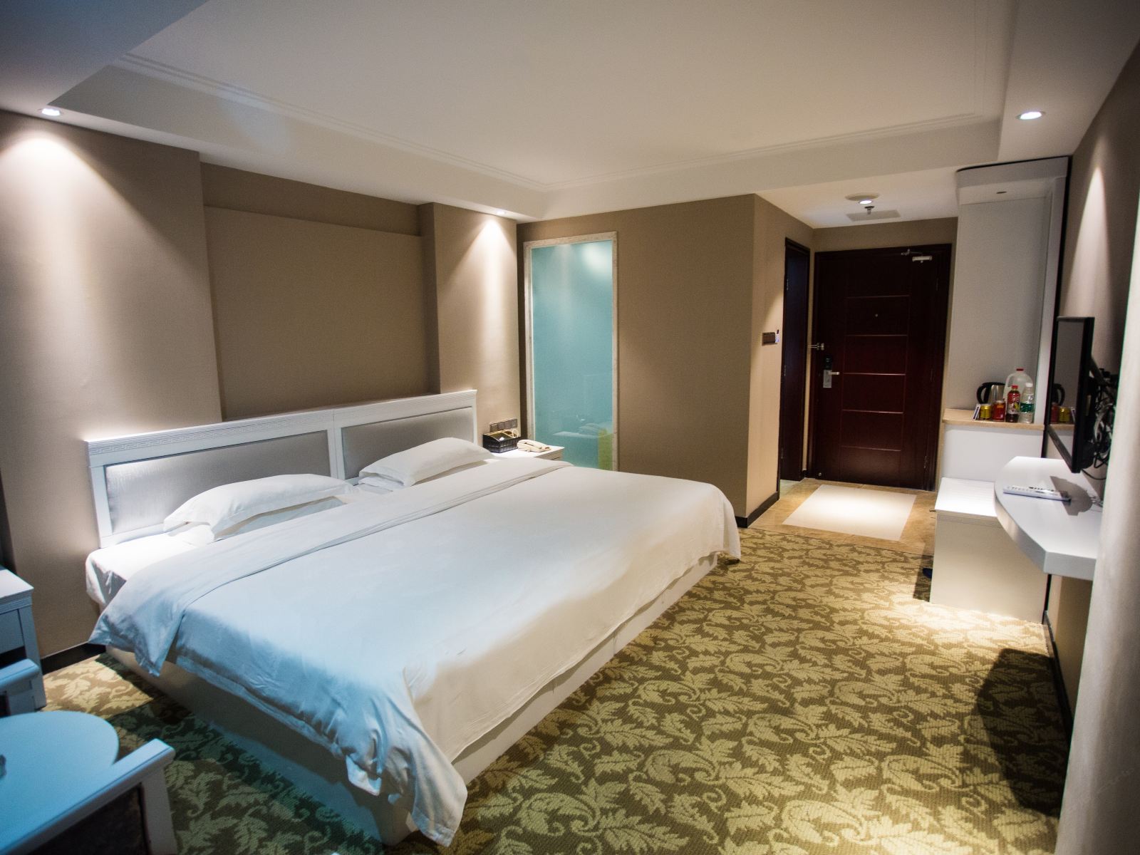 温馨家庭大床房