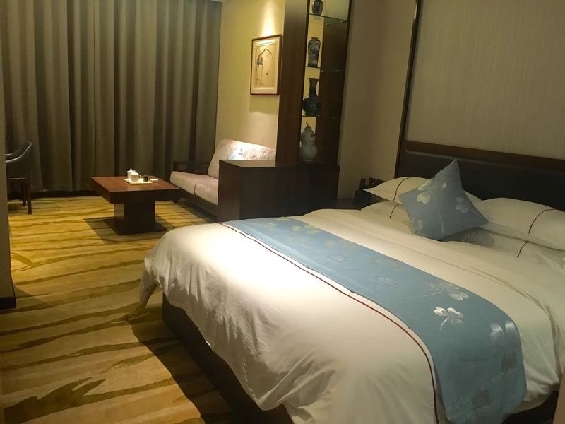 豪华大床房
