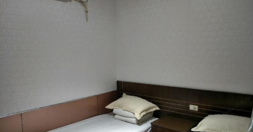二人间(床位)(公共卫浴)
