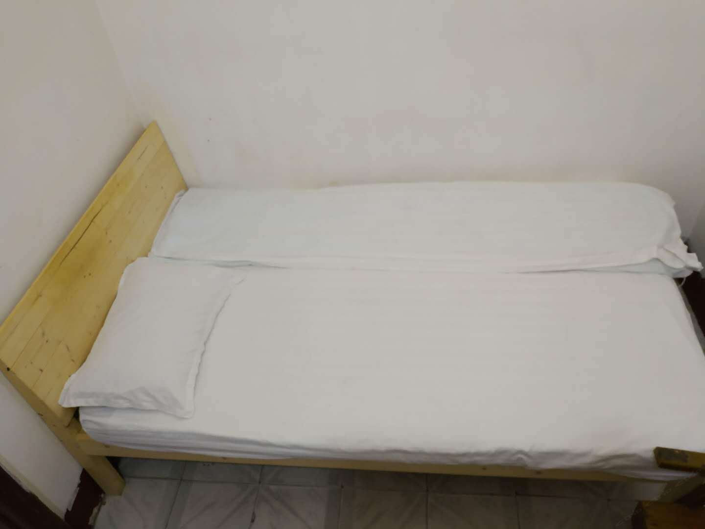 普通大床房(无窗)
