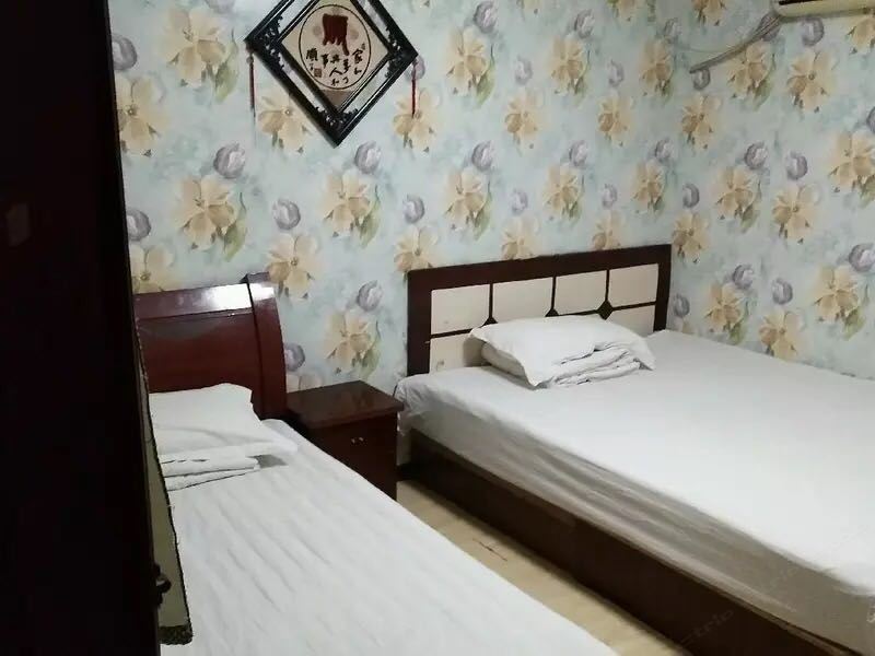 普通双床间(公共卫浴)