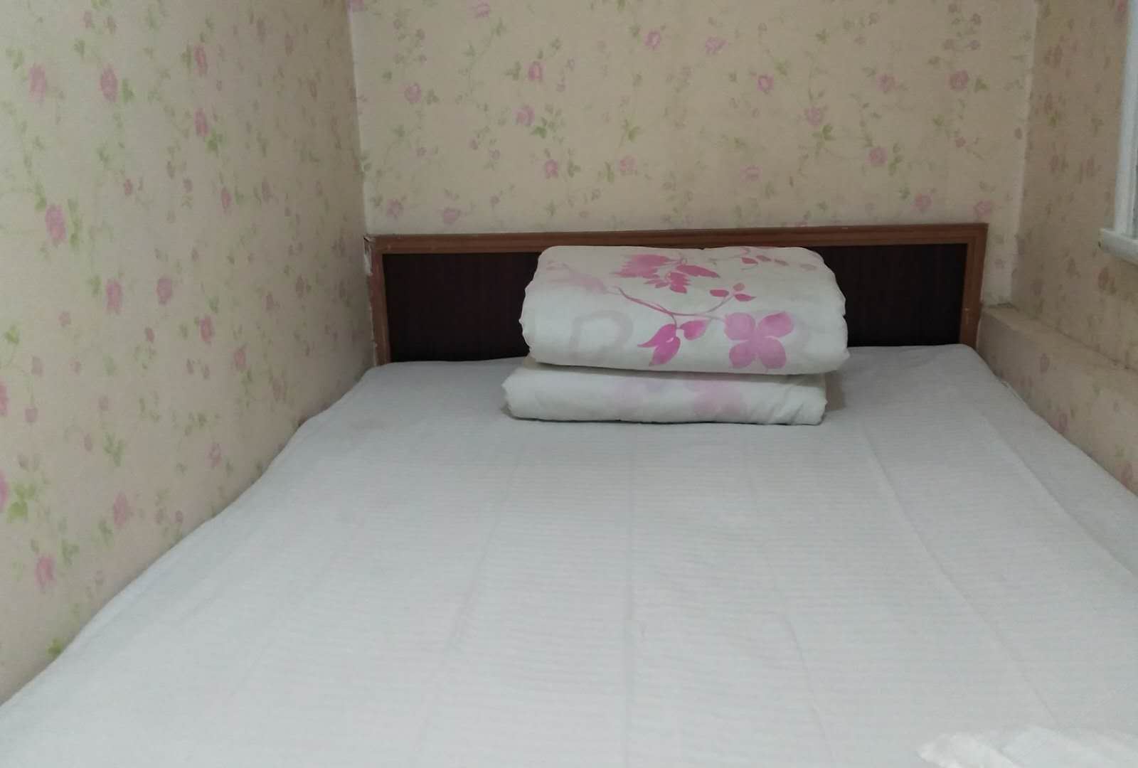 普通间(公共卫浴)
