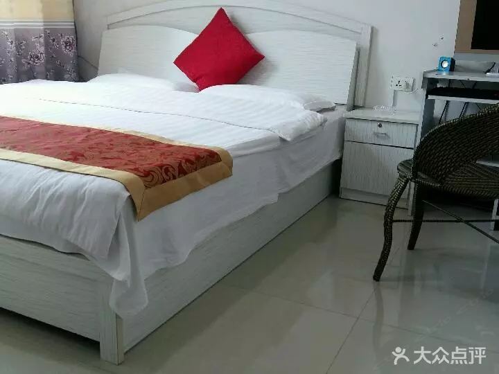 电脑大床房