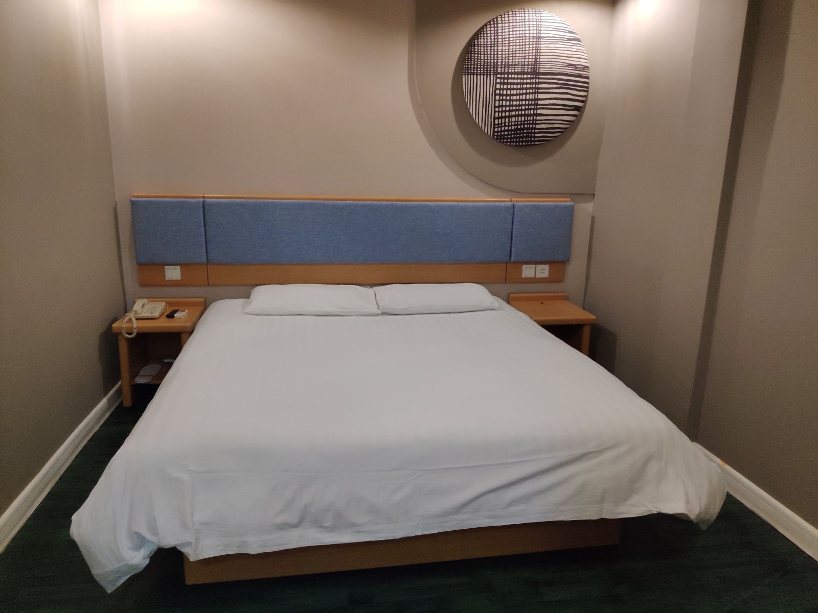 大床房B(无窗)