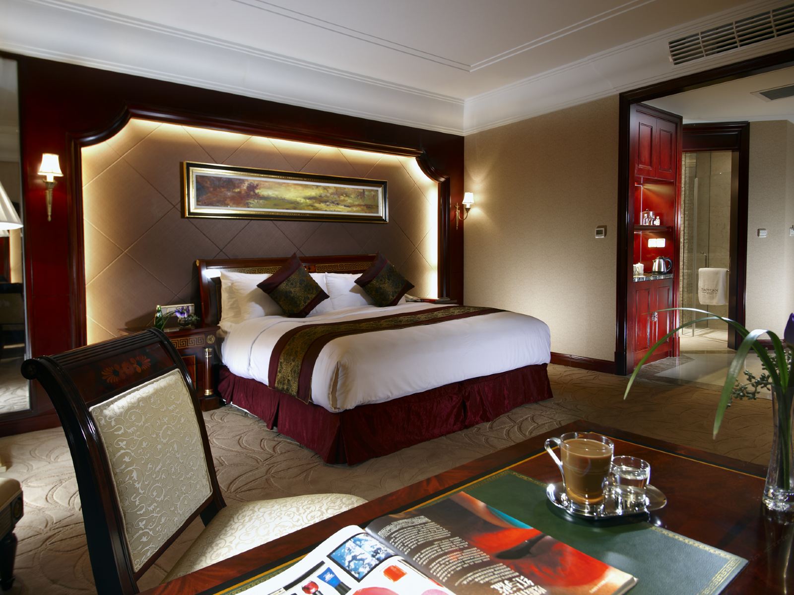 豪华行政大床房