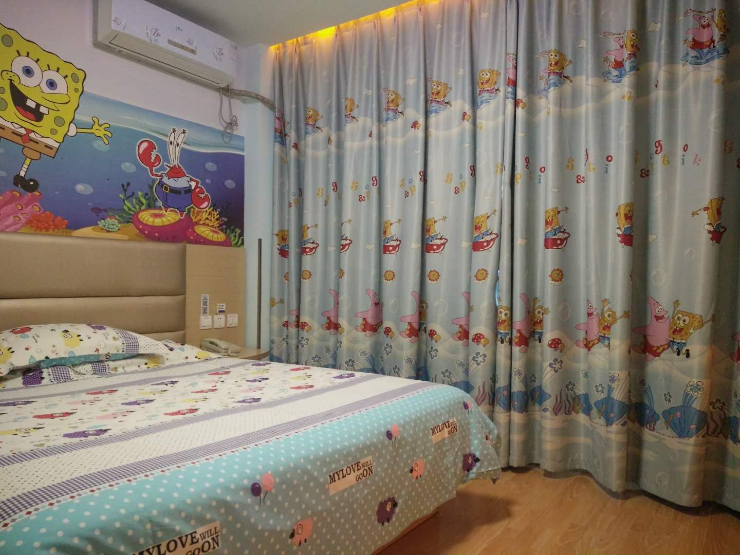 主题标准大床房