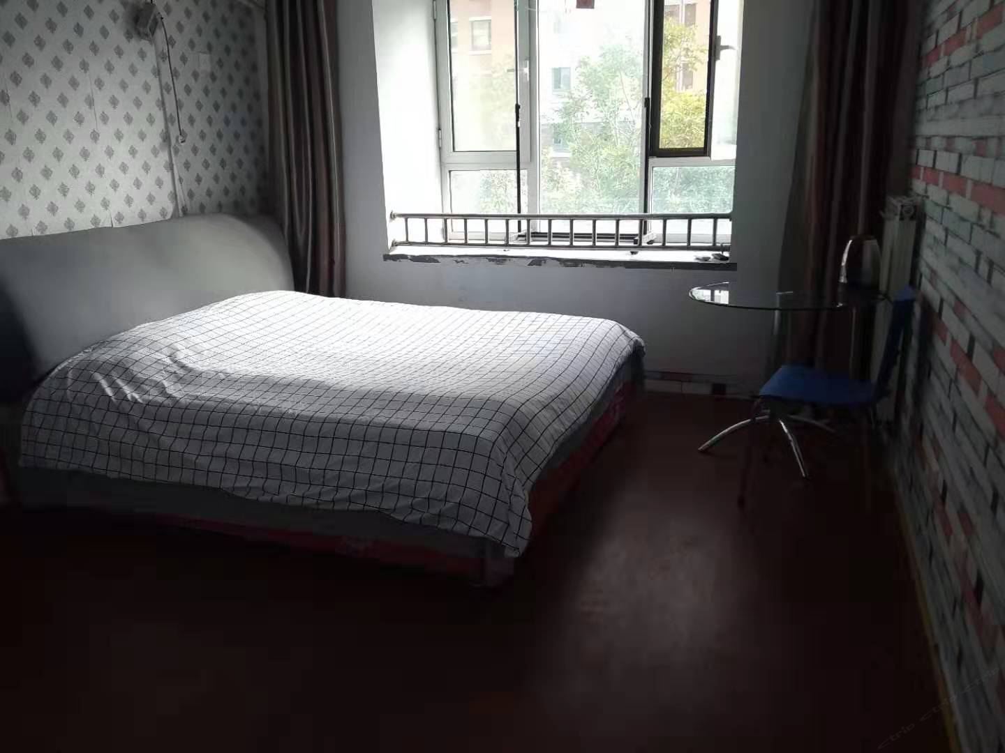 豪华大床房