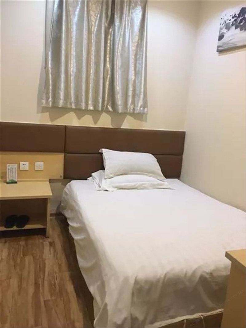 特惠普通单人间(公共卫浴)