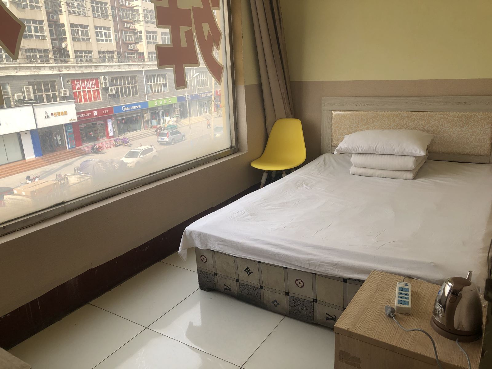 普通间(公共卫浴)