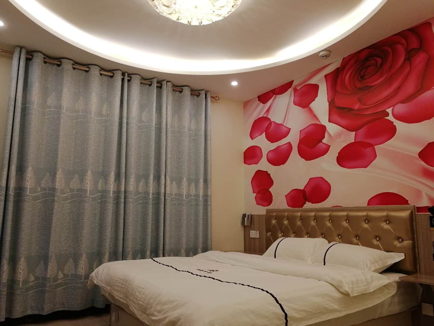 优选大床房
