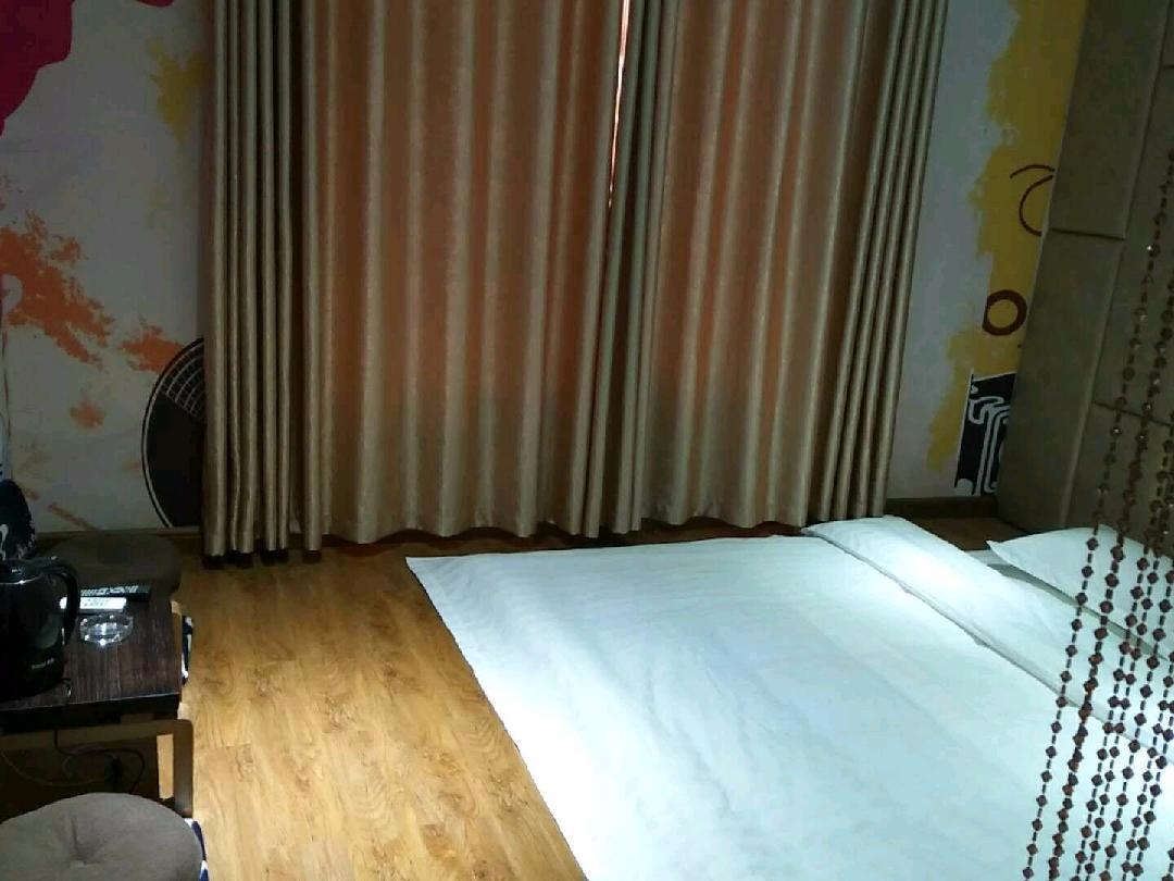 日式榻榻米房
