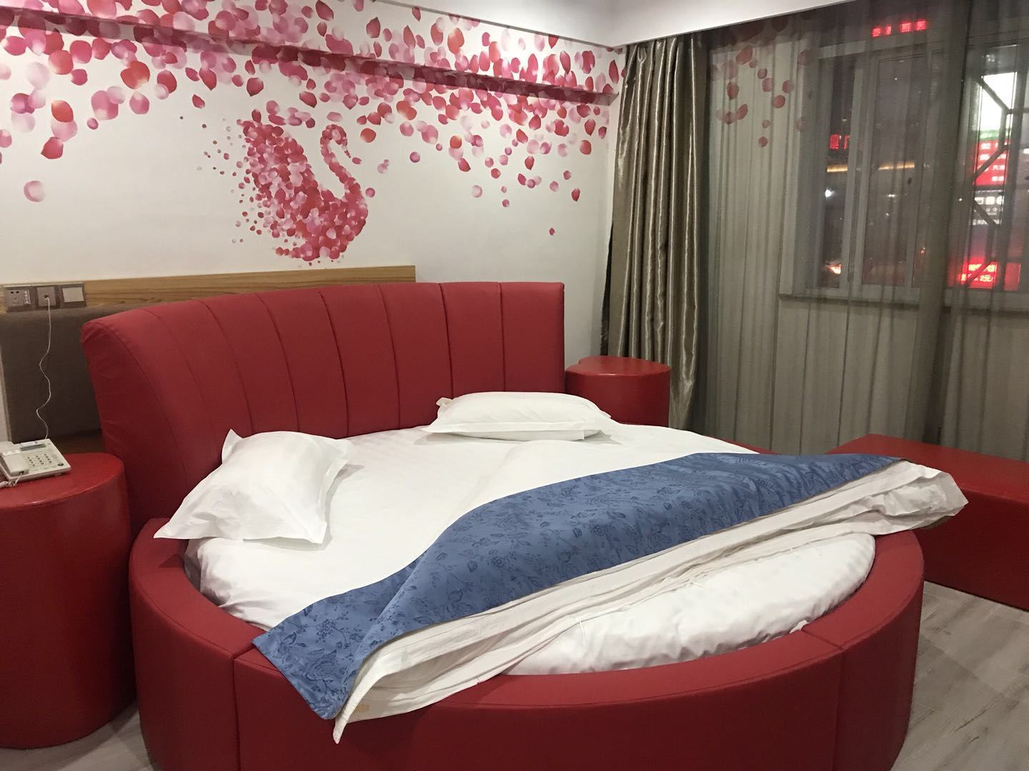 情侣房