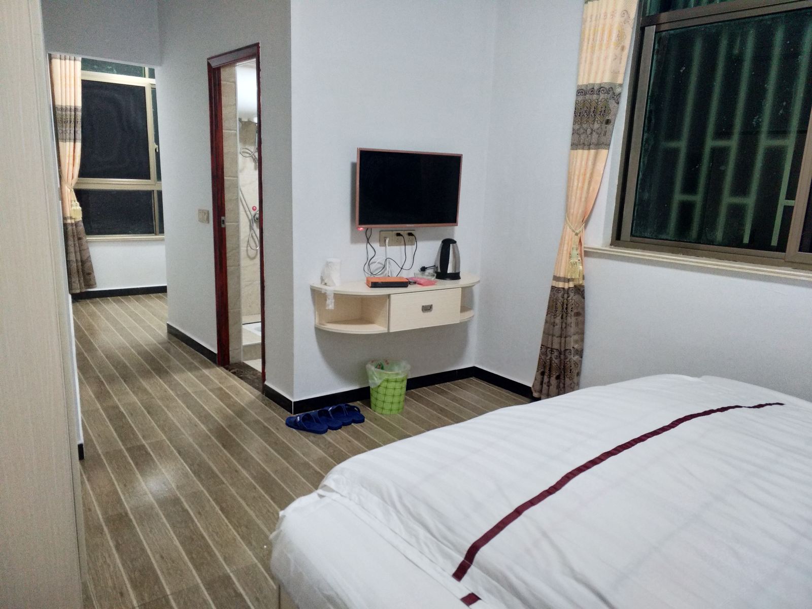 舒适大床房