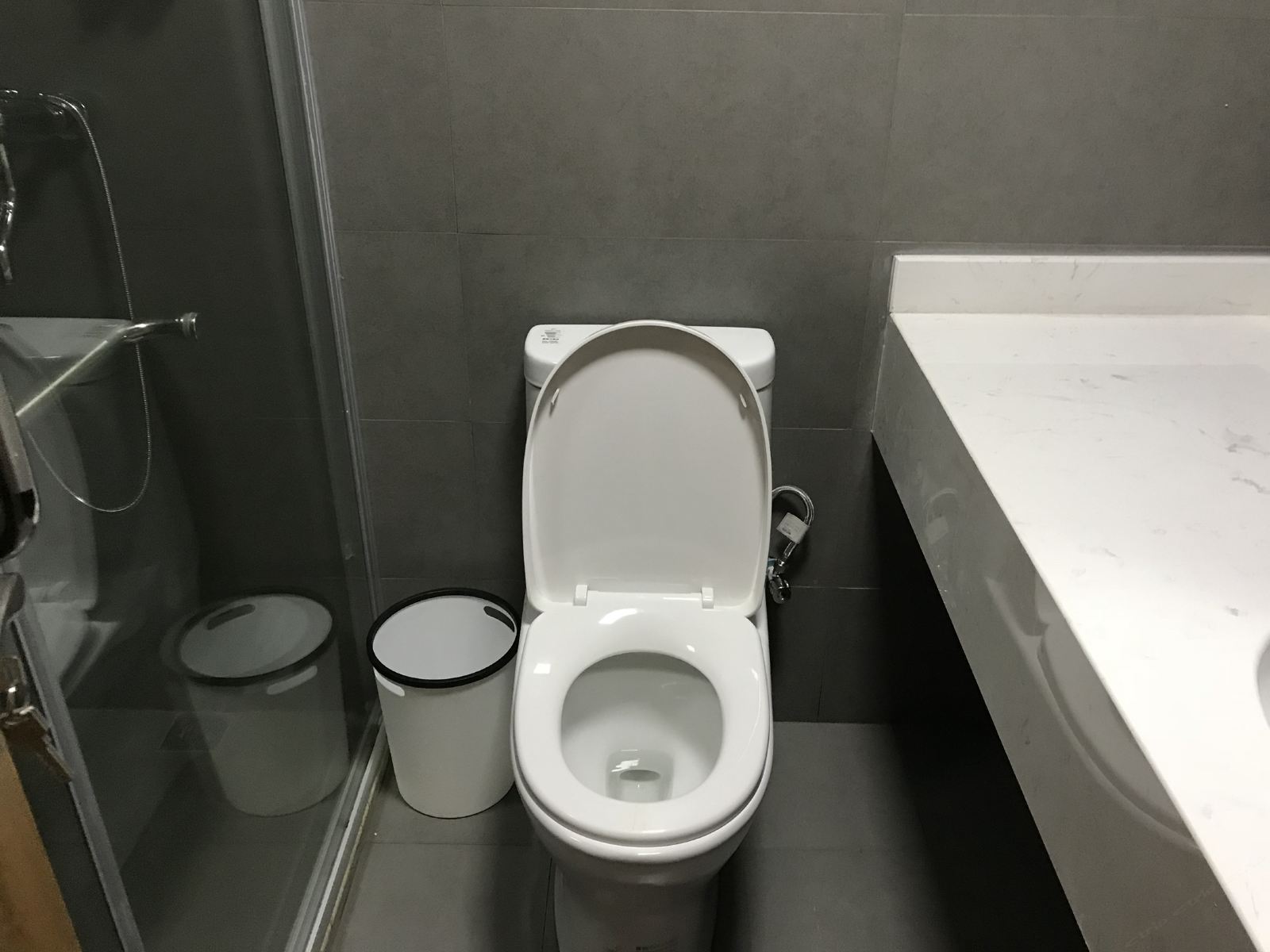 经济大床房