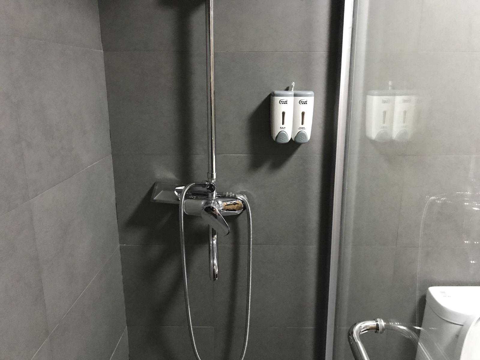 经济大床房