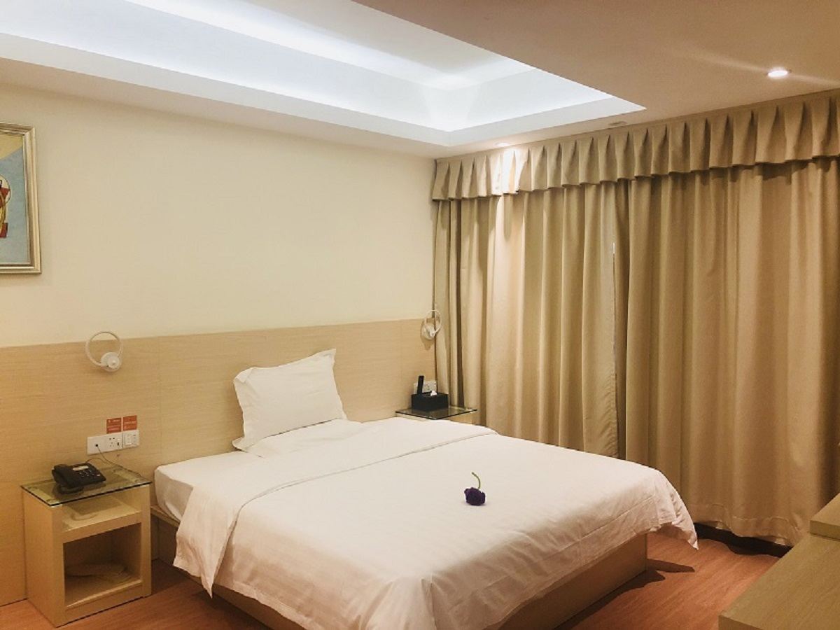高级大床房